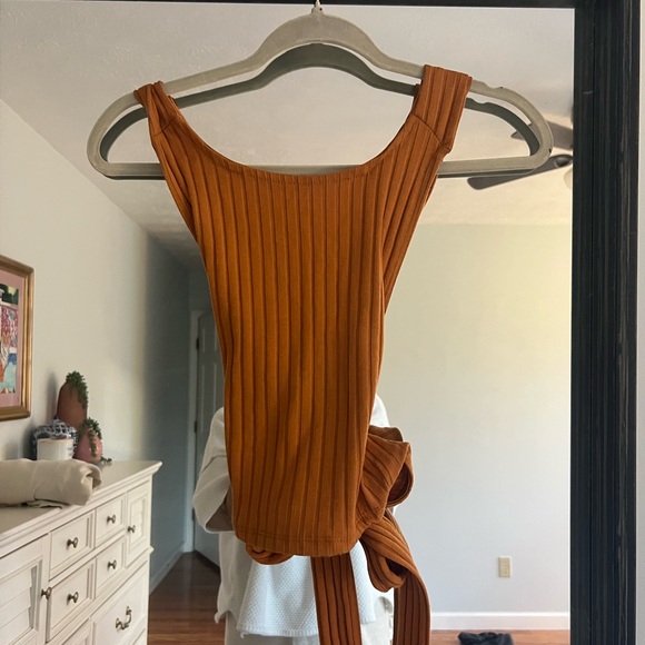 Altar’d State Rust Backless Ribbed Cross-Back Top - Picture 2 of 2